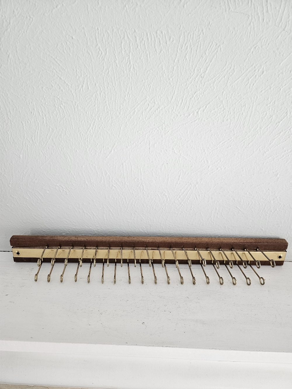 Vintage MCM Wood And Brass Belt/Tie Wall Mounted Rack Holder - Picture 6 of 6
